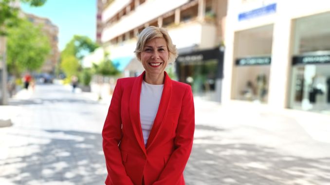 El Ayuntamiento de Cáceres retoma las relaciones con la Real Asociación de Caballeros y Damas del Monasterio de Yuste